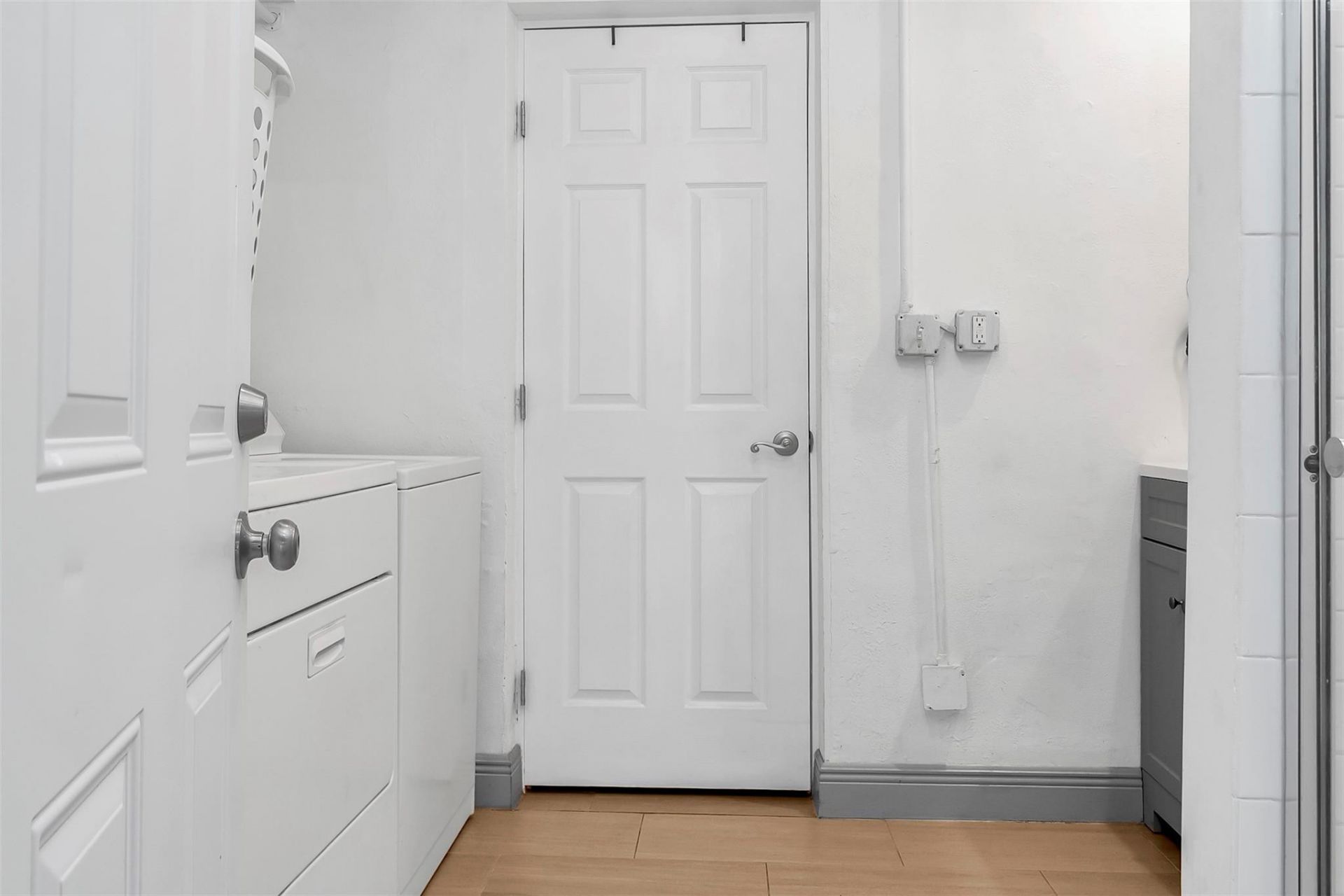 2100 SW 23rd Terrace, Fort Lauderdale, FL 33312 Photo