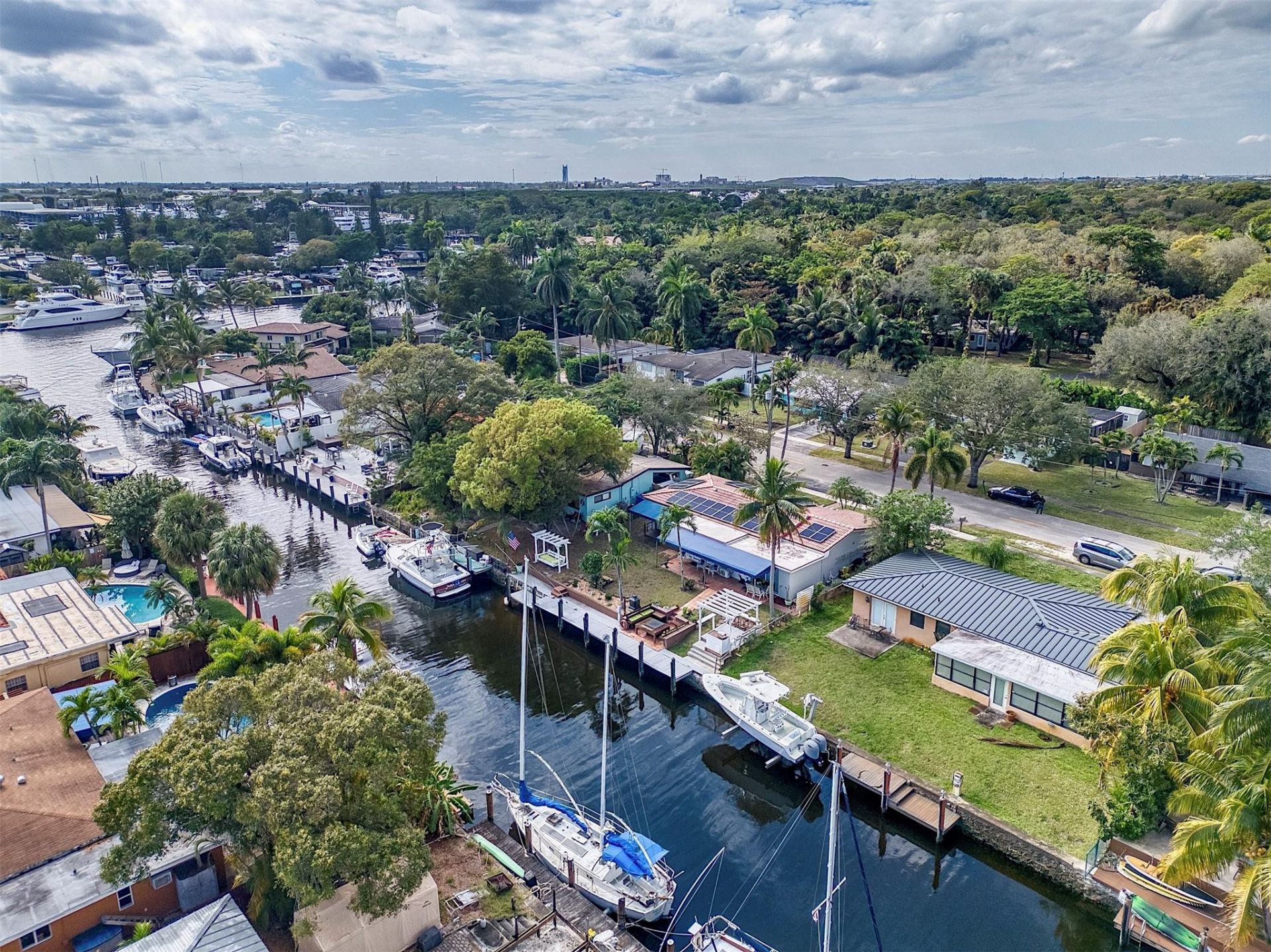 2100 SW 23rd Terrace, Fort Lauderdale, FL 33312 Photo