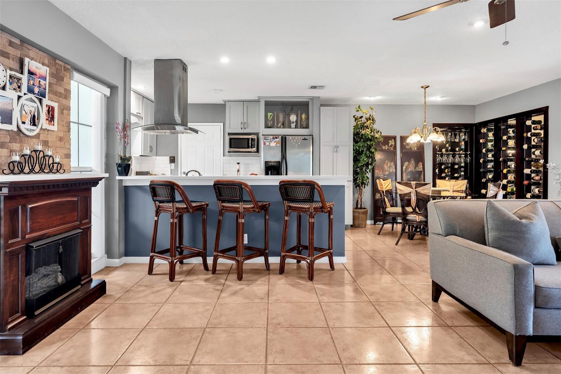 2100 SW 23rd Terrace, Fort Lauderdale, FL 33312 Photo