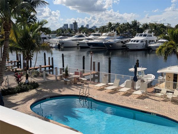 815 Middle River Drive, Unit 215, Fort Lauderdale, FL 33304