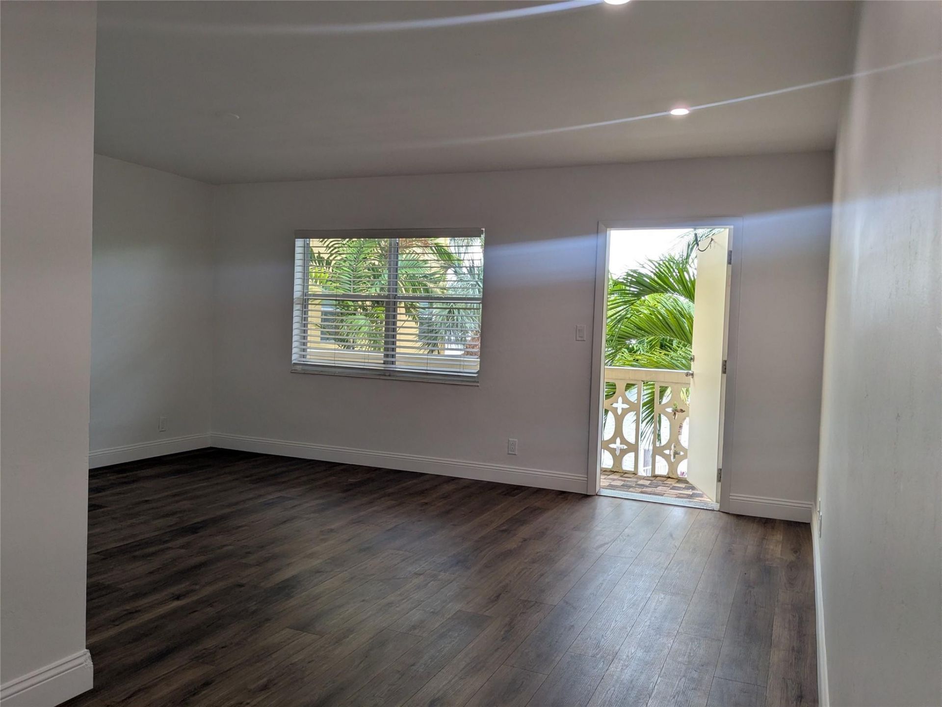 815 Middle River Drive, Unit 215, Fort Lauderdale, FL 33304 Photo