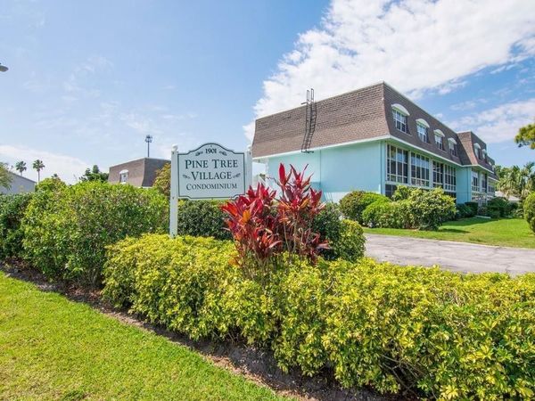 1901 Indian River Blvd, Unit 104C, Vero Beach, FL 32960