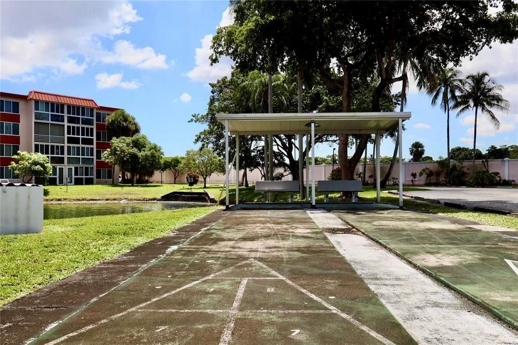 5985 Del Lago Circle, Unit 223, Sunrise, FL 33313 Photo