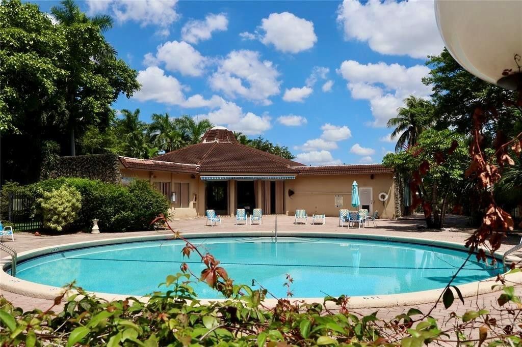 5985 Del Lago Circle, Unit 223, Sunrise, FL 33313 Photo