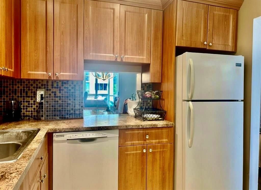 5985 Del Lago Circle, Unit 223, Sunrise, FL 33313 Photo