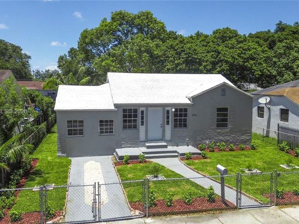 1051 NW 63rd St , Miami, FL 33150