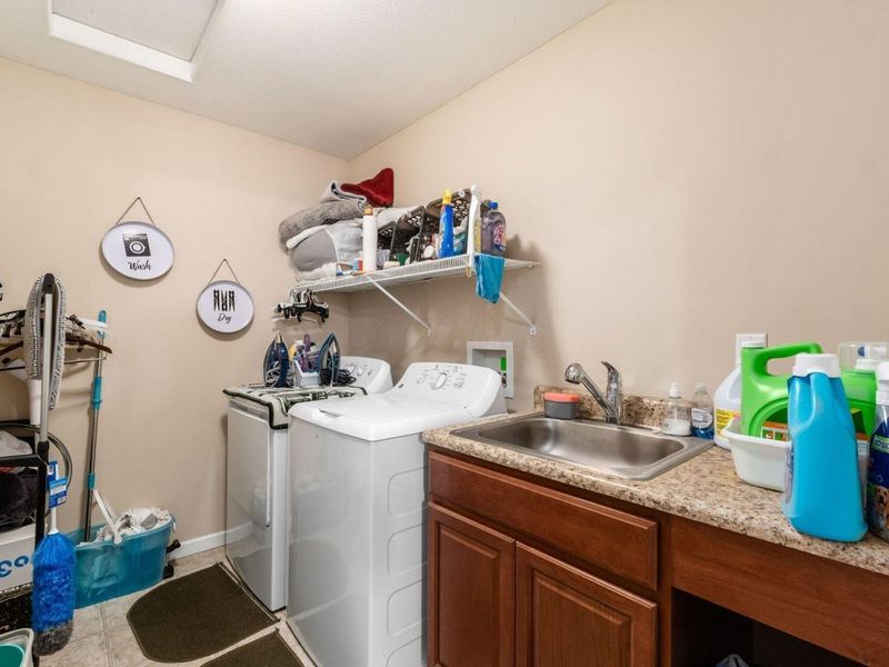 1005 Legacy Lane, Pataskala, OH 43062 Photo 17