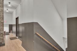 348 King Street photo 4