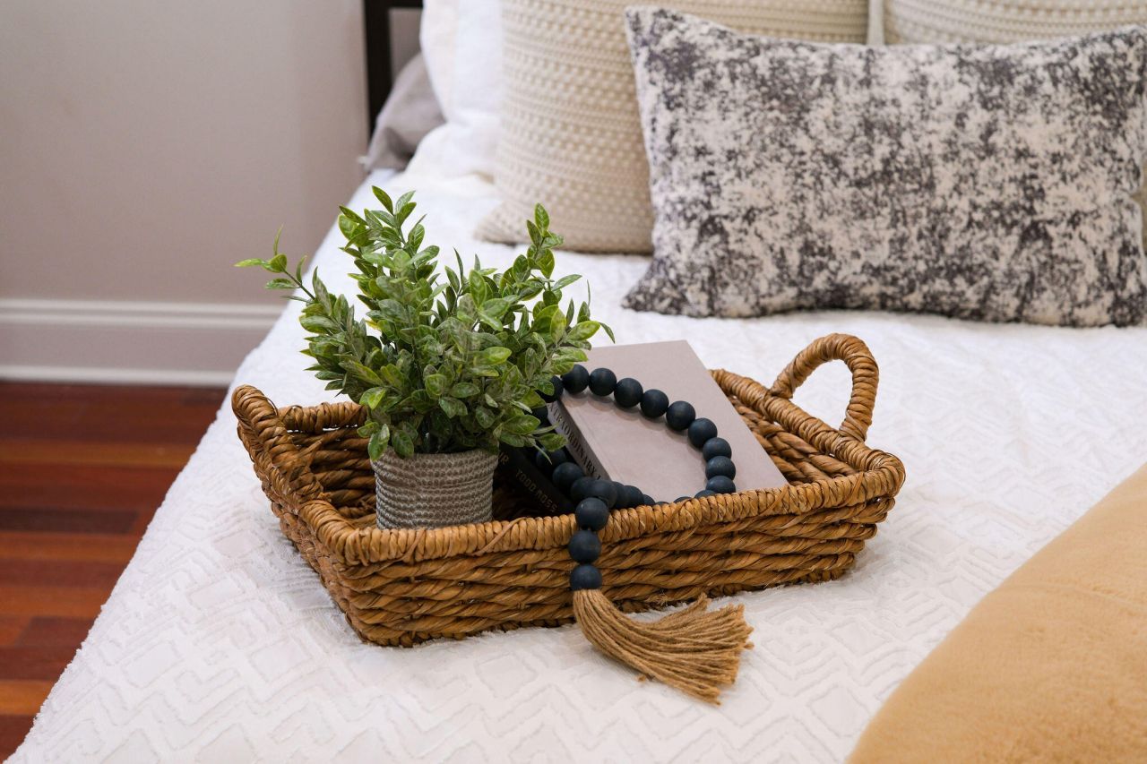 348 King Street Photo 8