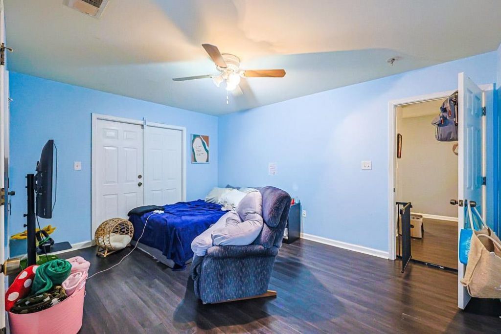 229 Oak Lea Dr. Photo 18