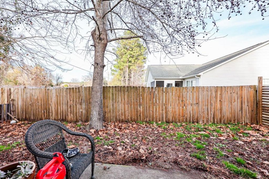 229 Oak Lea Dr. Photo 26