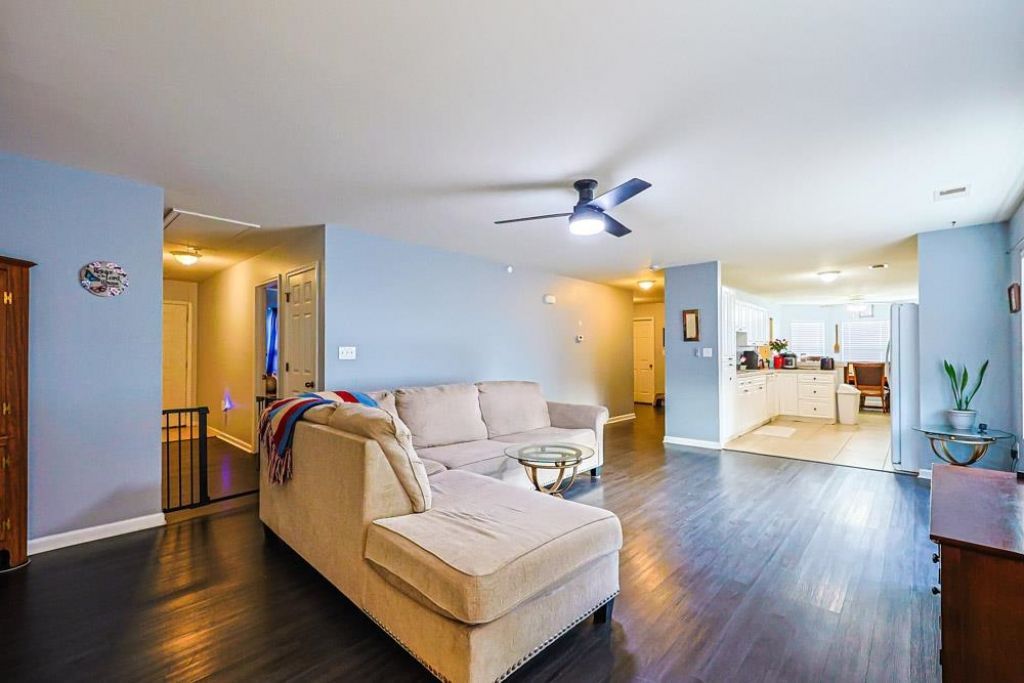 229 Oak Lea Dr. Photo 3