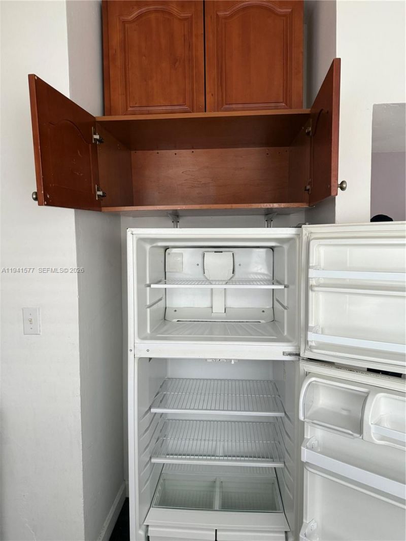 7611 Harding Ave, Unit 7, Miami Beach, FL 33141 Photo