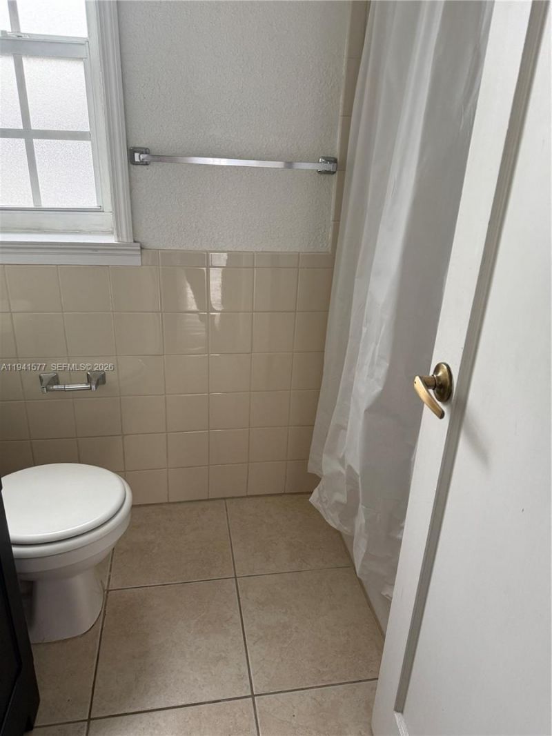 7611 Harding Ave, Unit 7, Miami Beach, FL 33141 Photo