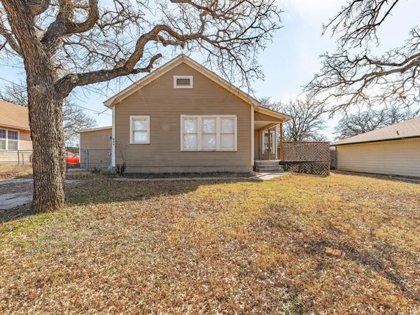 604 E Broadway Street, Stephenville, TX 76401