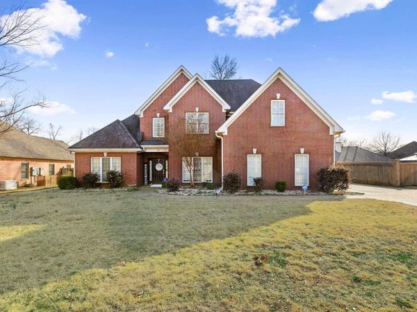 6520 W Caribbean Drive, Benton, AR 72019