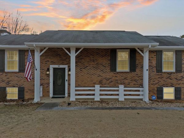 8225 Cricket Rd, Powell, TN 37849