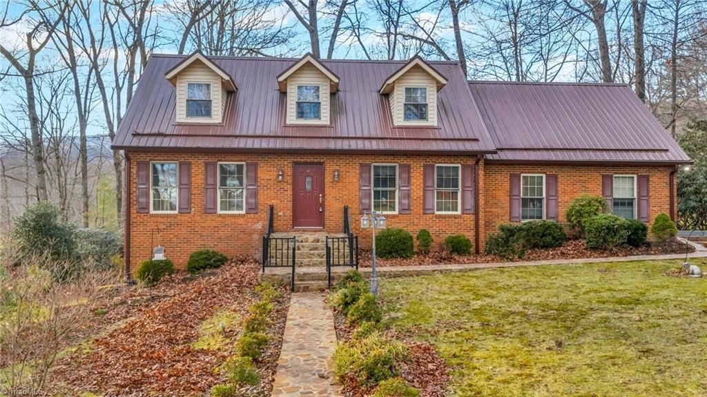 112 Walnut Lane, West Jefferson, NC 28694 Main Photo