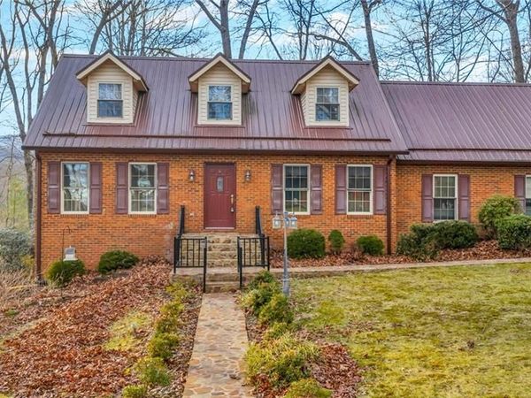 112 Walnut Lane, West Jefferson, NC 28694