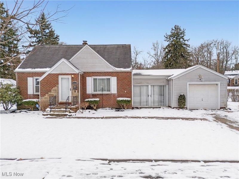 210 Davenport Avenue, Akron, OH 44312 Photo 1