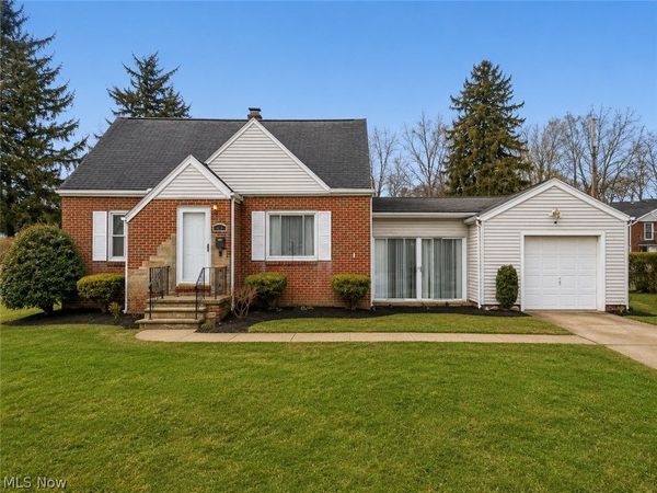 210 Davenport Avenue, Akron, OH 44312