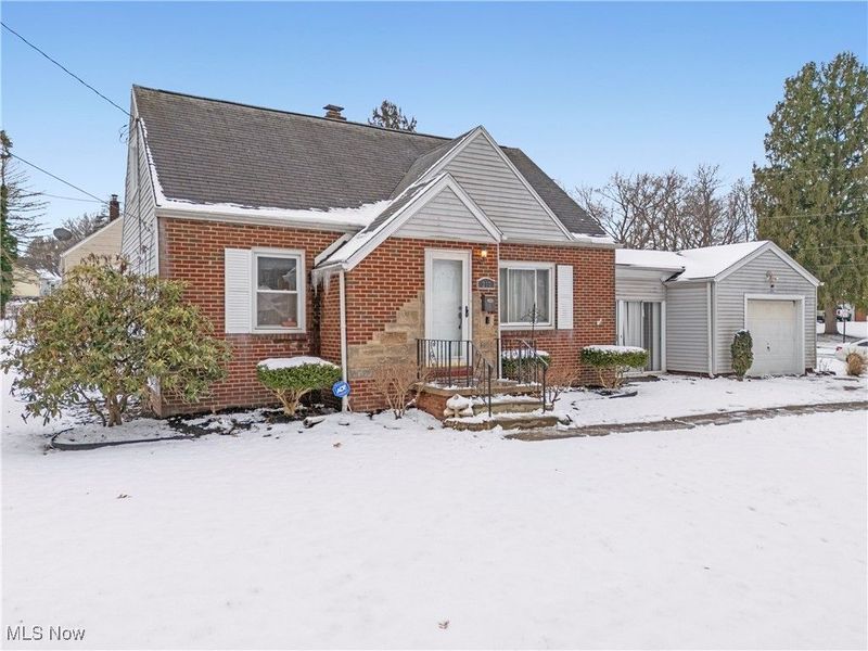 210 Davenport Avenue, Akron, OH 44312 Photo 2