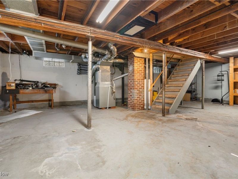 210 Davenport Avenue, Akron, OH 44312 Photo 24