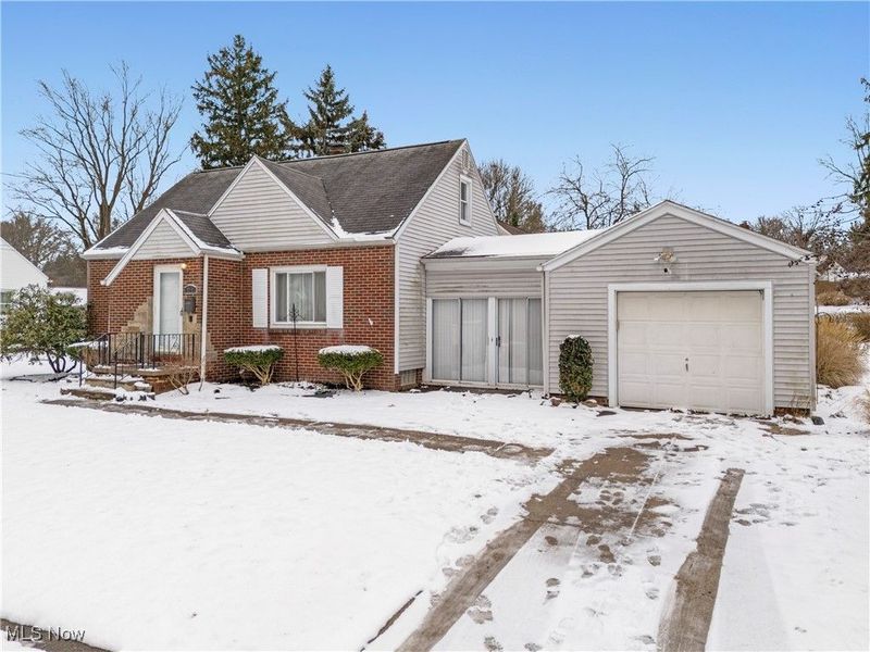 210 Davenport Avenue, Akron, OH 44312 Photo 4