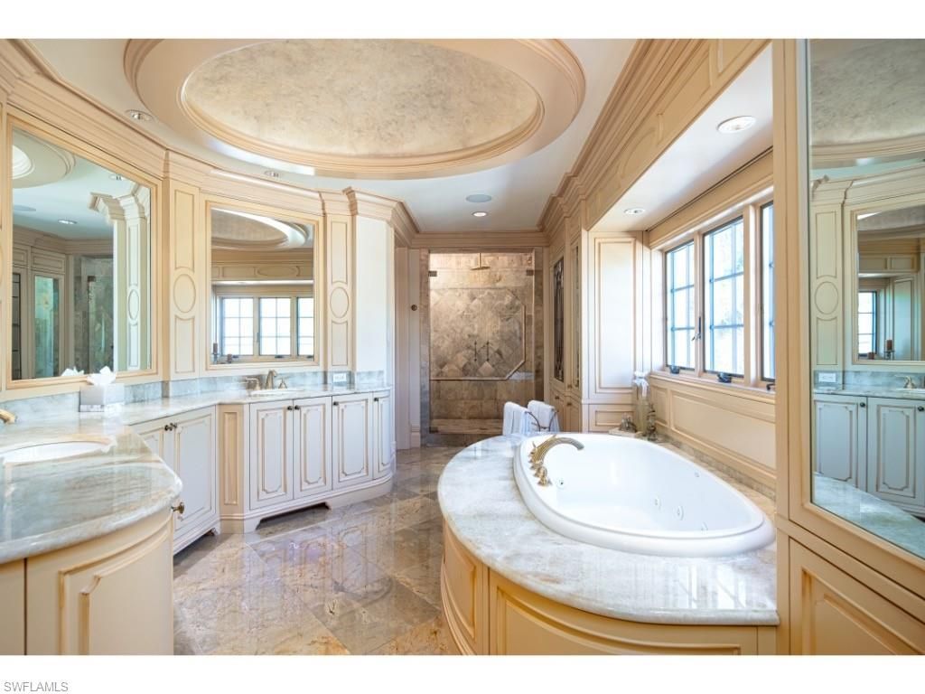 1979 4th St S, Naples, FL 34102 Photo