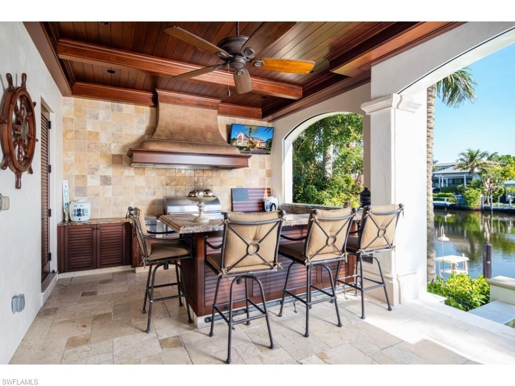 1979 4th St S, Naples, FL 34102 Photo