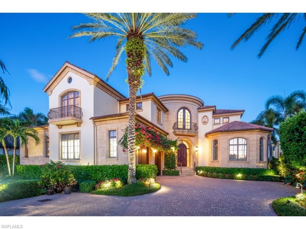 1979 4th St S, Naples, FL 34102 Photo