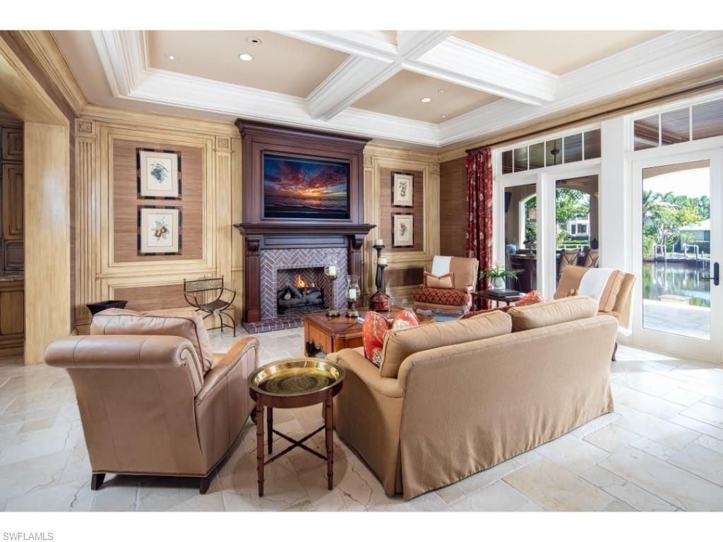 1979 4th St S, Naples, FL 34102 Photo