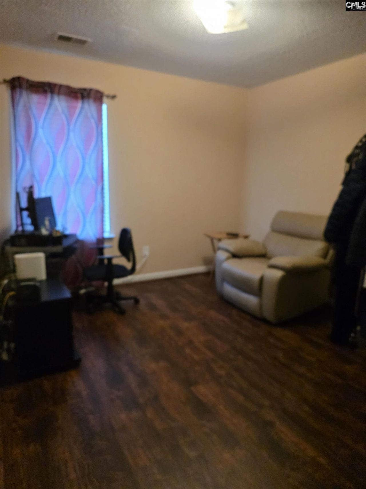 316 Legend Oaks Drive  Photo 10