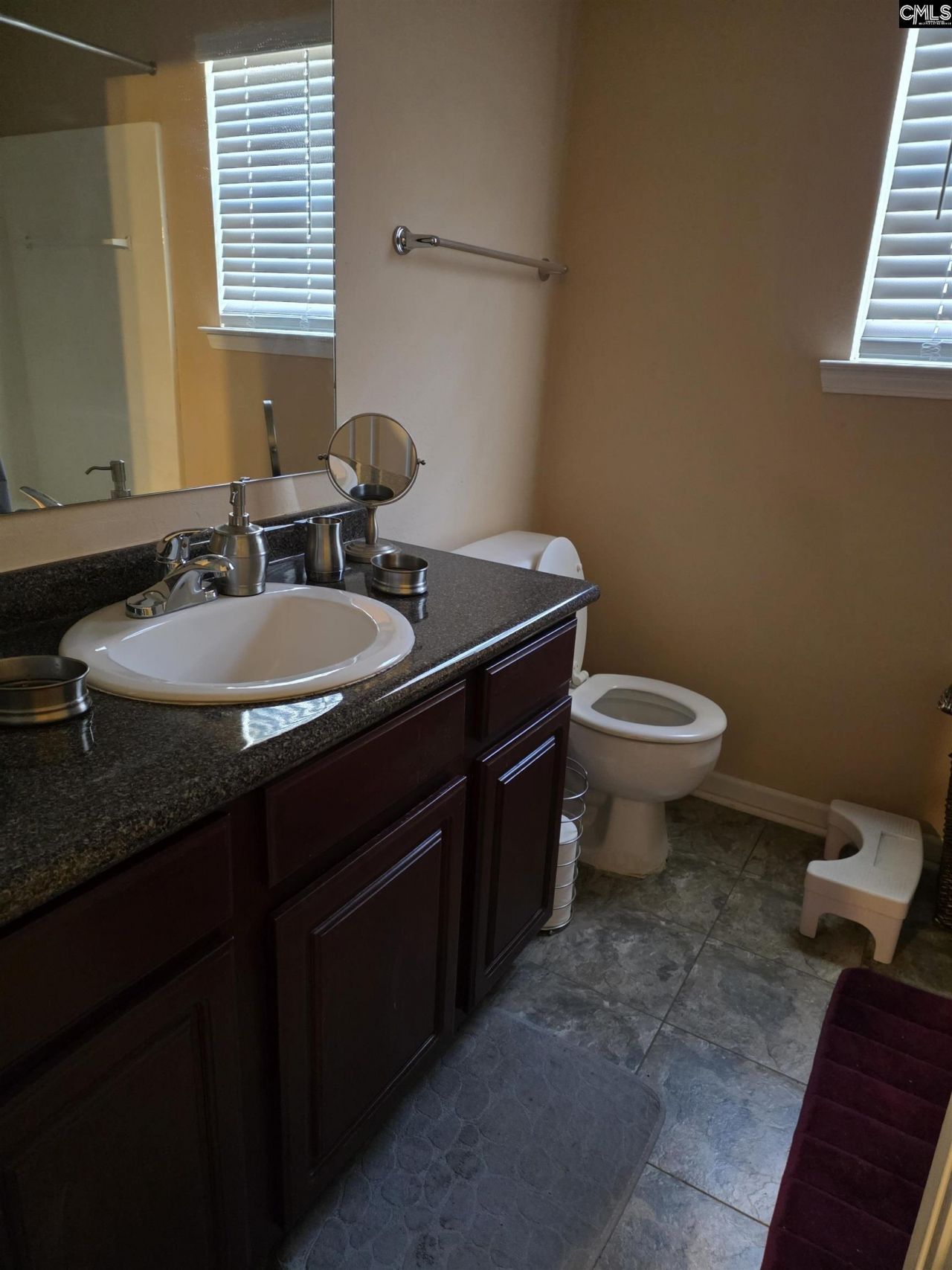 316 Legend Oaks Drive  Photo 15