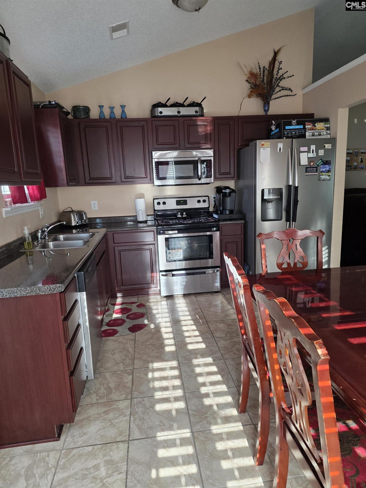 316 Legend Oaks Drive  Photo 7