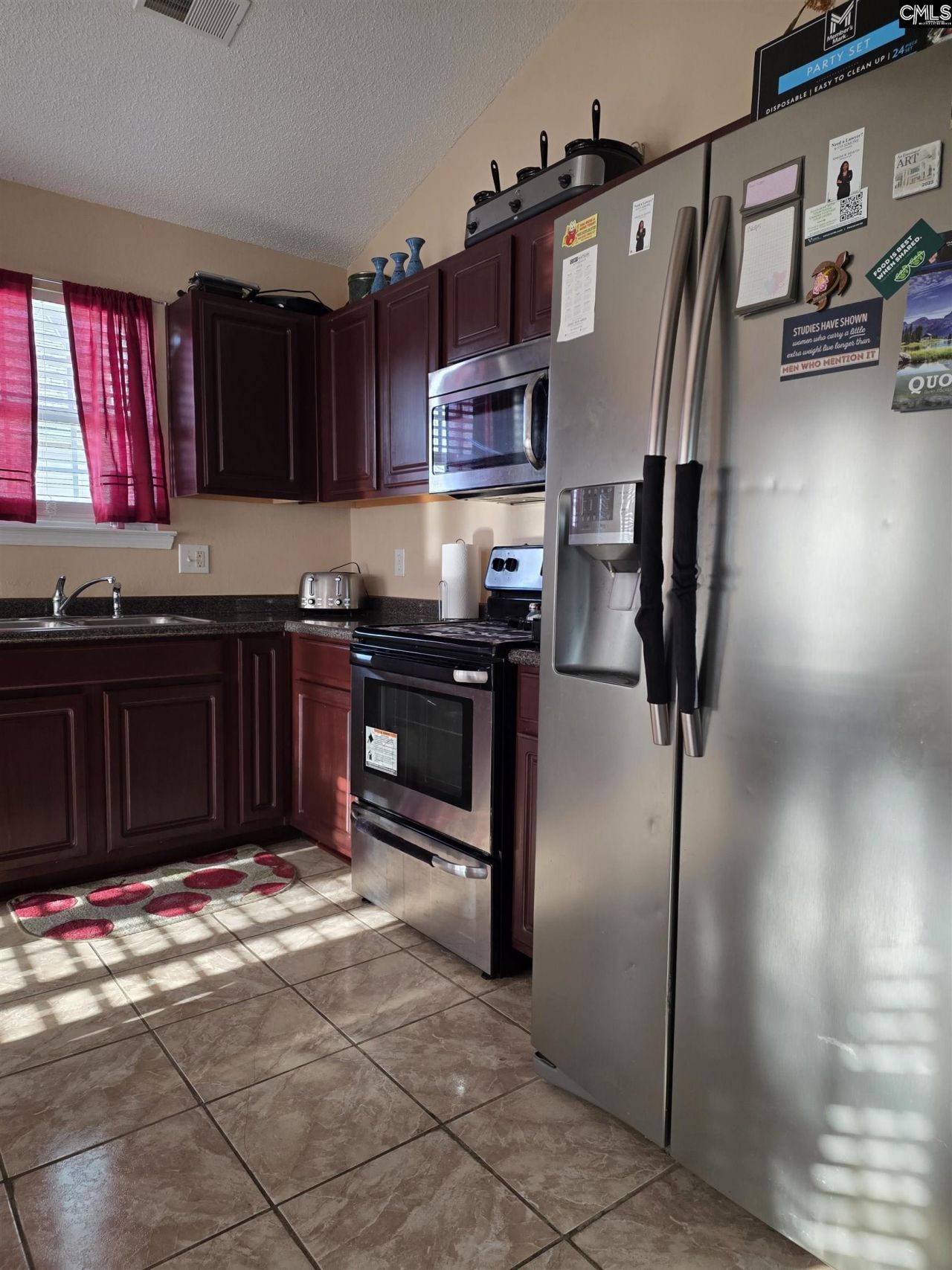 316 Legend Oaks Drive  Photo 9