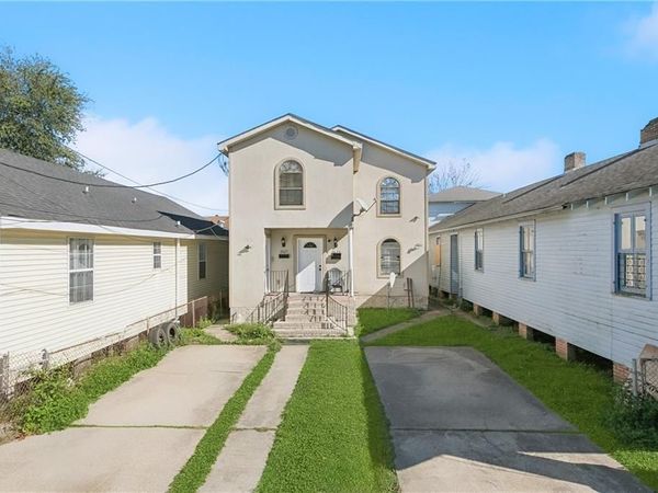 2625 27 A P TUREAUD Avenue, New Orleans, LA 70119