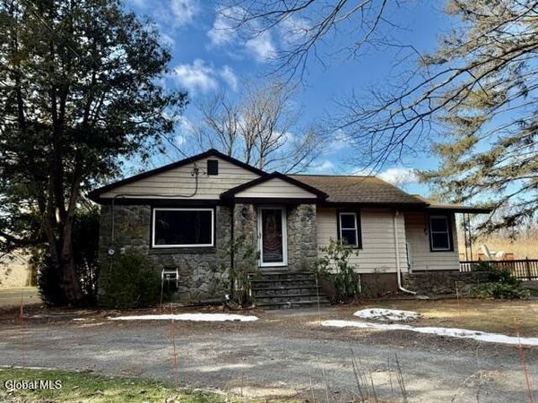 623 State Route 9J, Stuyvesant, NY 12173