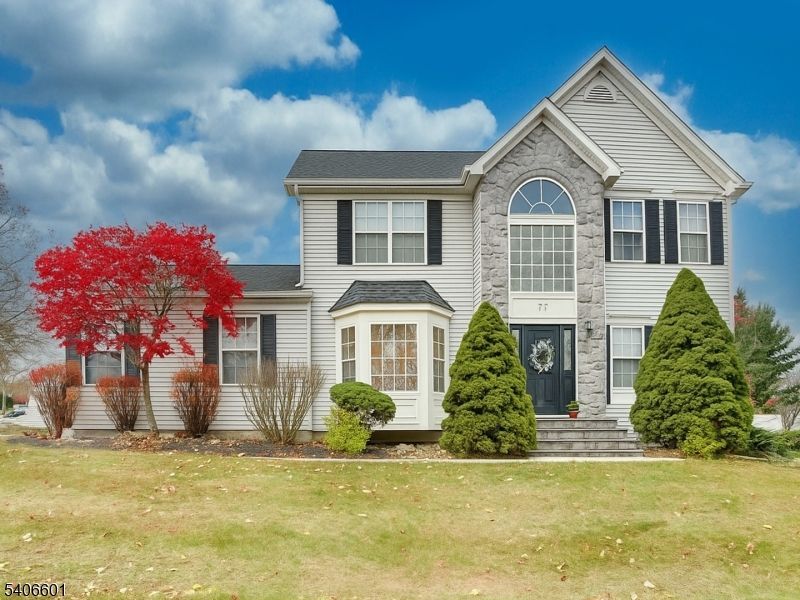 37 Lazarus Dr, Roxbury, NJ 07852 Main Photo