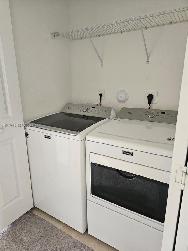 278 NE 208th Ter, Miami, FL 33179 Photo