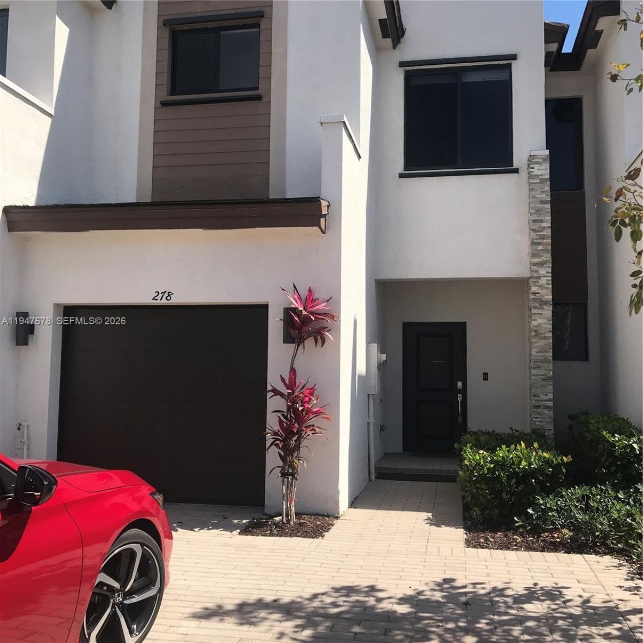 278 NE 208th Ter, Miami, FL 33179 Photo