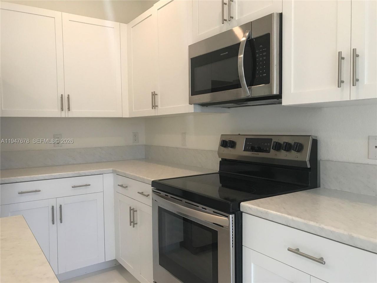 278 NE 208th Ter, Miami, FL 33179 Photo