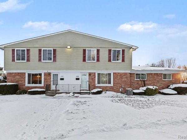 24570 Quad Park Lane, Clinton Twp, MI 48035