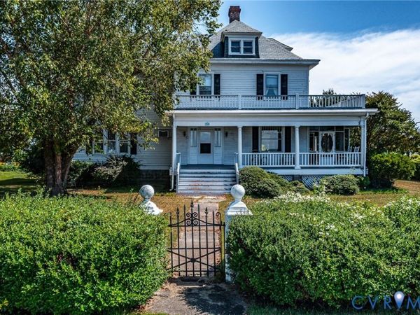 218 Fleeton Point Circle , Reedville, VA 22539