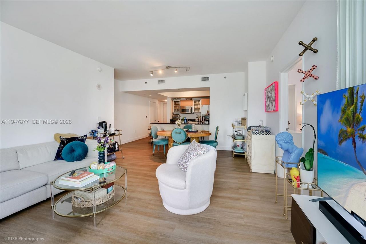 951 Brickell Ave, Unit 1110, Miami, FL 33131 Photo