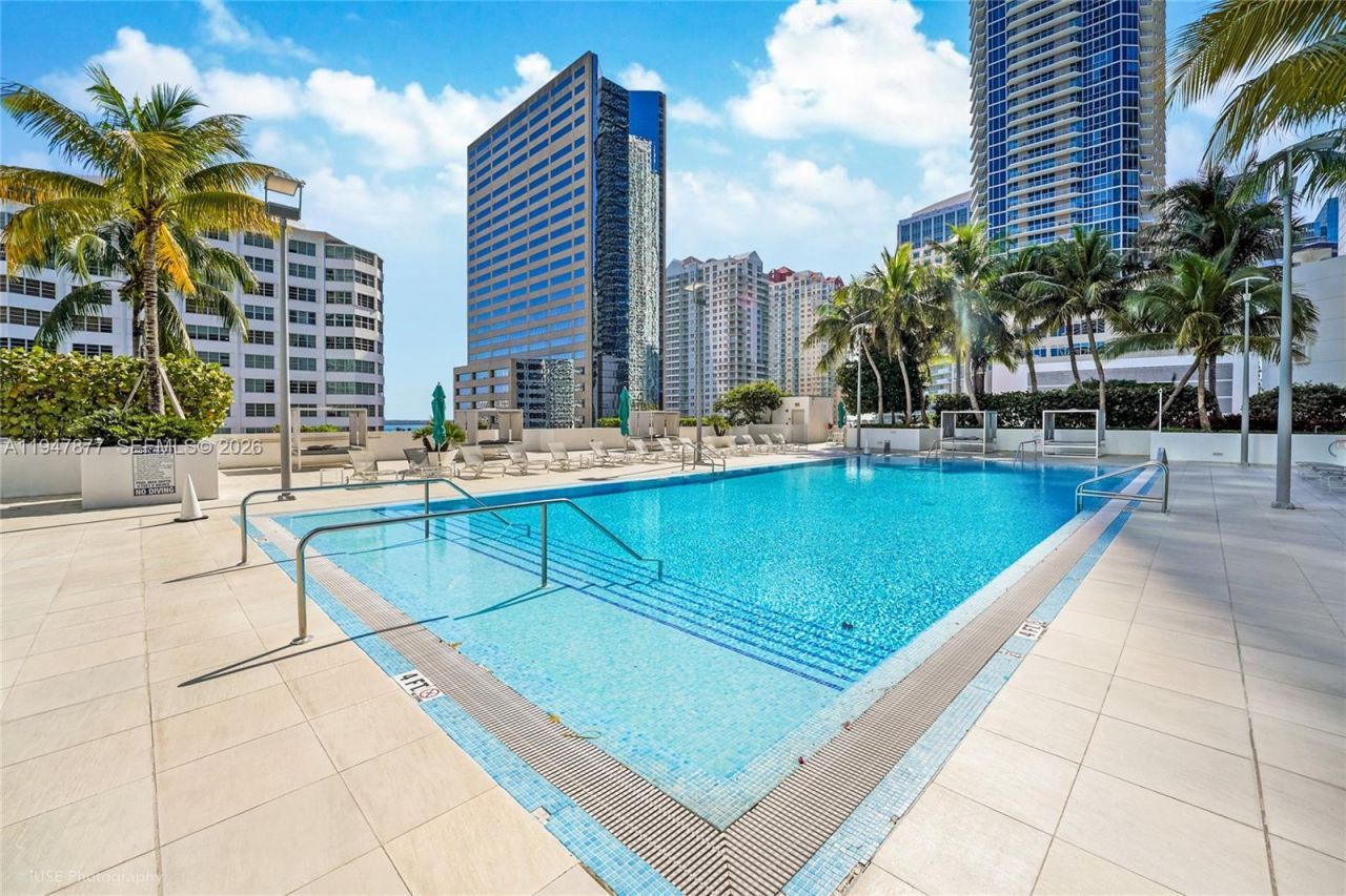 951 Brickell Ave, Unit 1110, Miami, FL 33131 Photo
