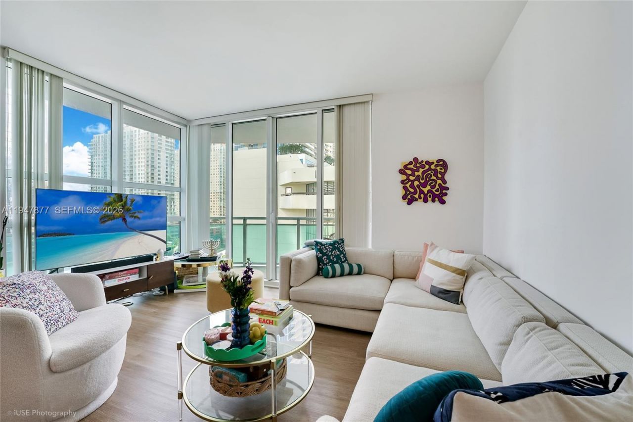 951 Brickell Ave, Unit 1110, Miami, FL 33131 Photo