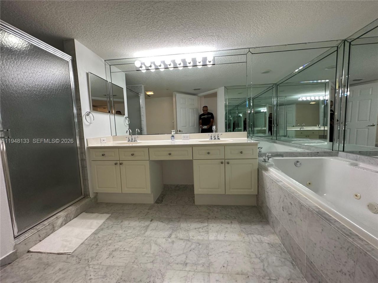 17275 Collins Av, Unit 312, Sunny Isles Beach, FL 33160 Photo