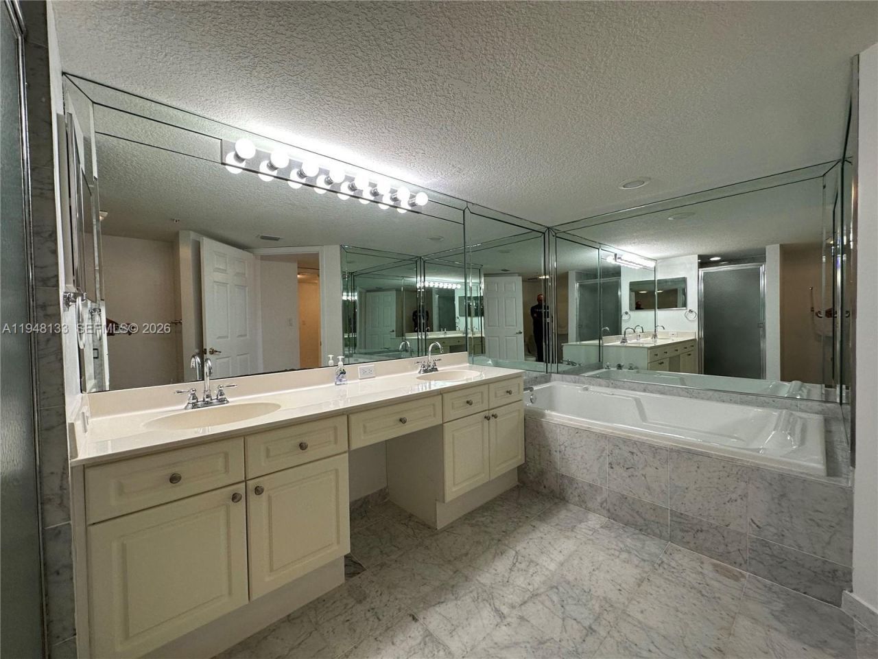 17275 Collins Av, Unit 312, Sunny Isles Beach, FL 33160 Photo