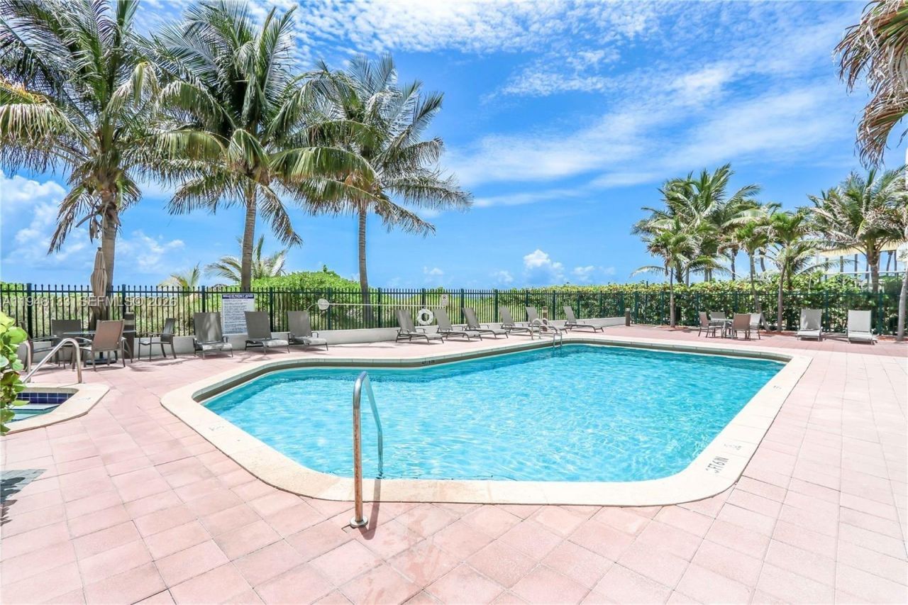 17275 Collins Av, Unit 312, Sunny Isles Beach, FL 33160 Photo
